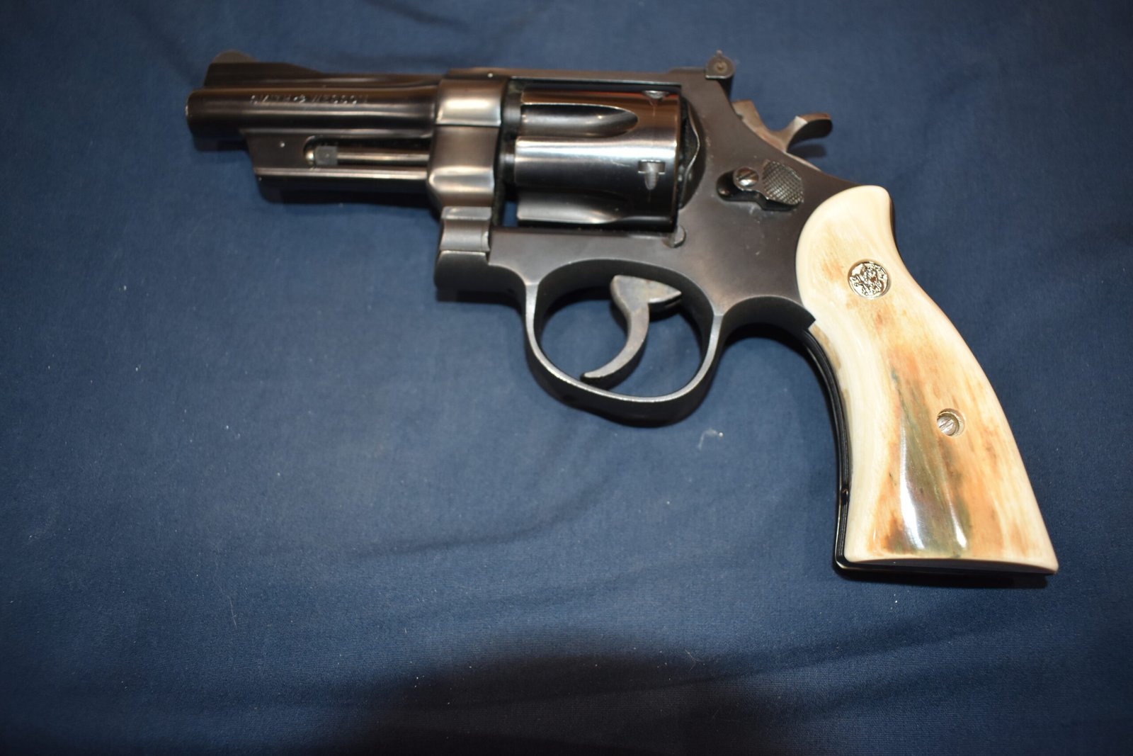 SMITH & WESSON N FRAME EXHIBITION GRADE MAMMOTH IVORY GRIPS NMI6 - Image 5