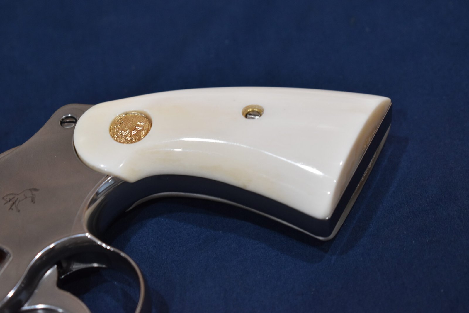 COLT PYTHON PREMIUM GRADE GIRAFFE BONE GRIPS CPGB26 - Image 13