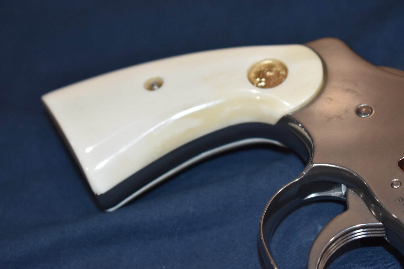 COLT PYTHON PREMIUM GRADE GIRAFFE BONE GRIPS CPGB26 - Image 12