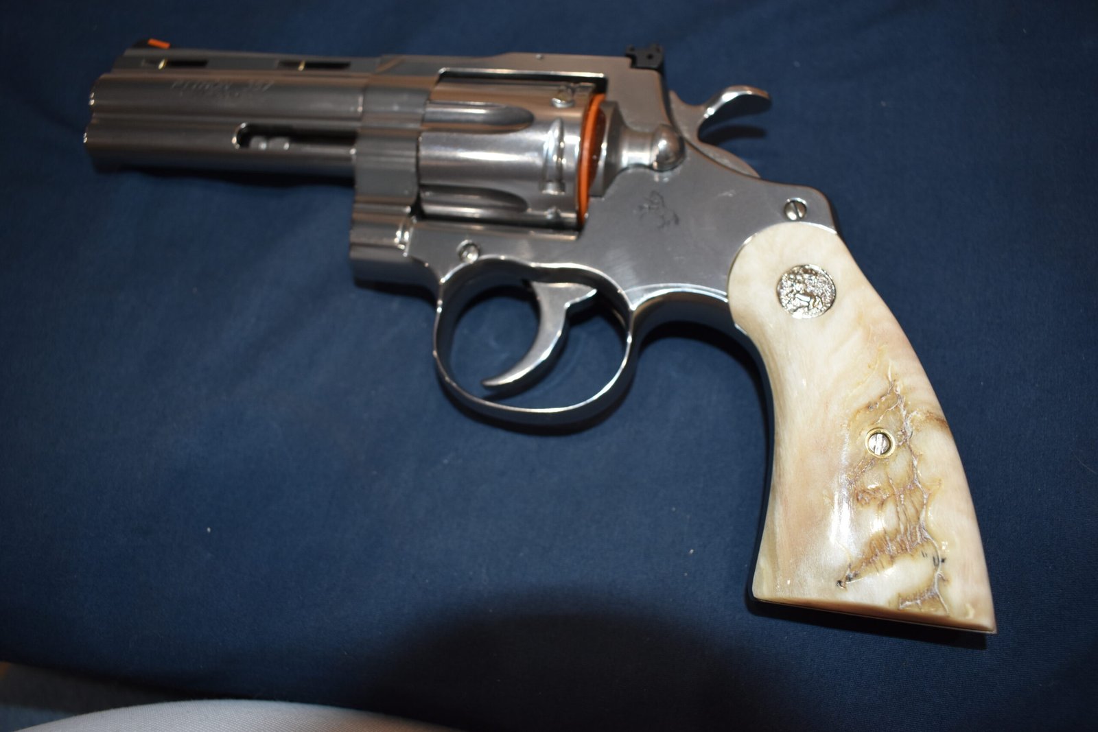 COLT PYTHON PREMIUM GRADE RAM'S HORN GRIPS CPRH14 - Image 5