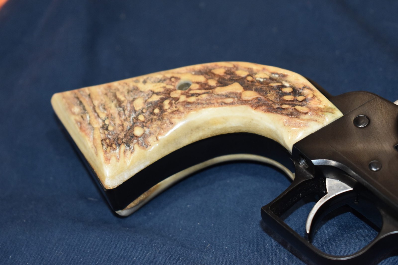 RUGER SUPER BLACKHAWK VINTAGE SAMBAR STAG GRIPS RSBHS14 - Image 12