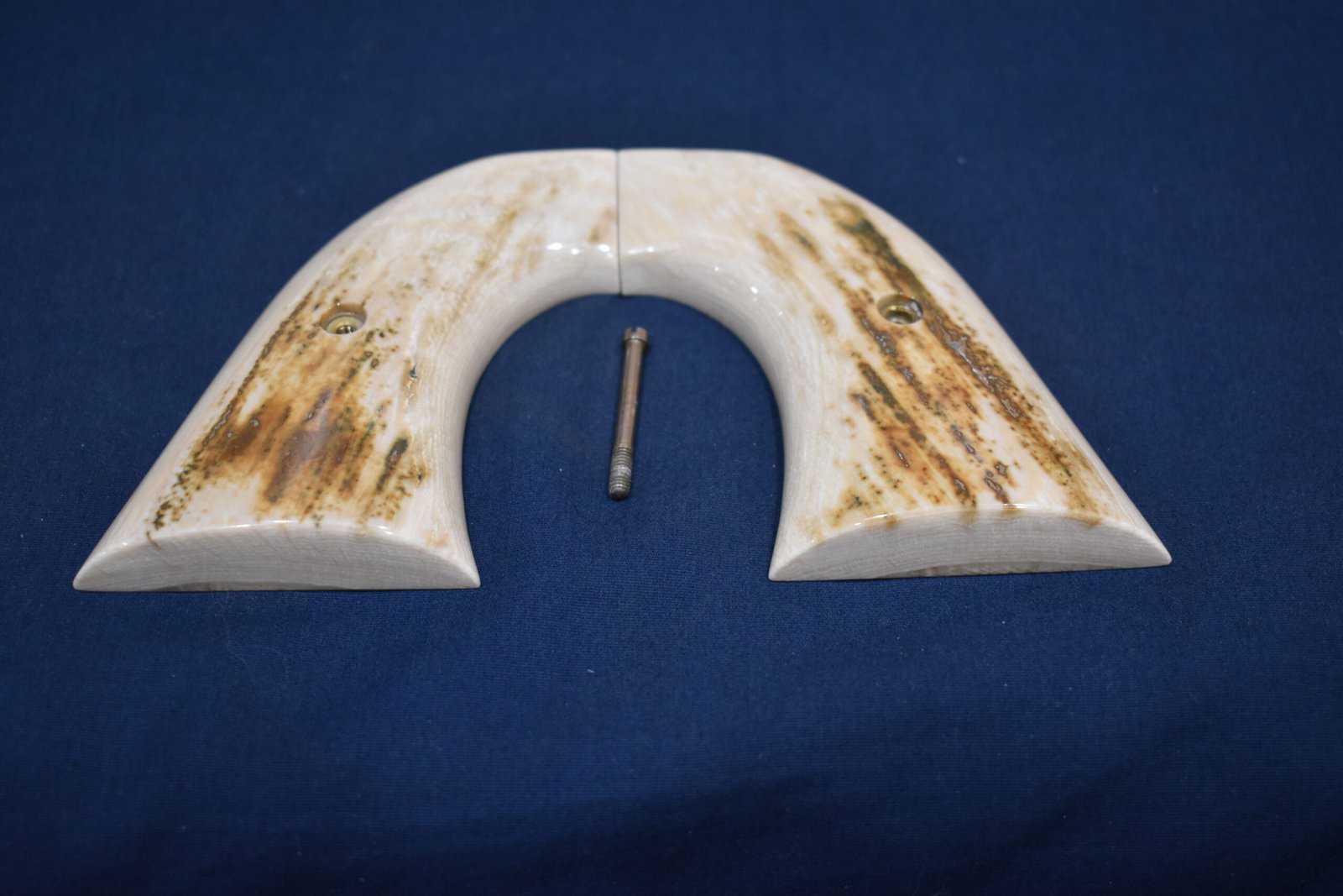 COLT SINGLE ACTION ARMY (S.A.A.) MAMMOTH IVORY GRIPS SAAMI24 - Image 3