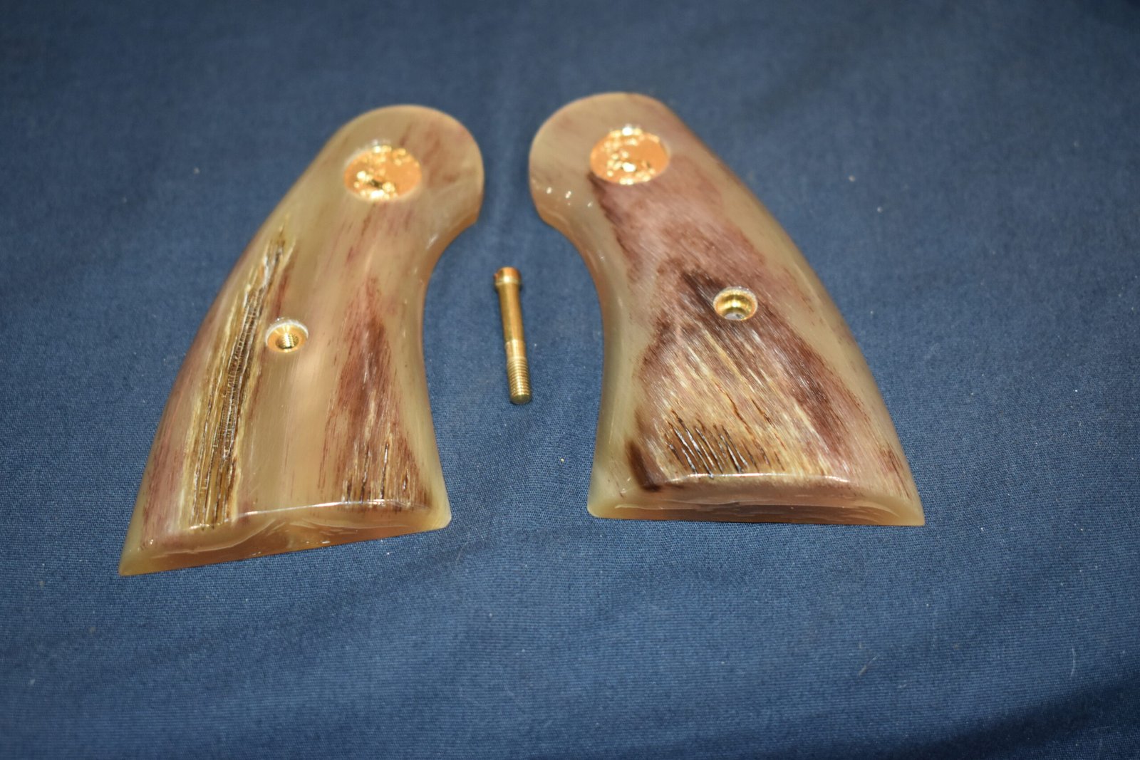 COLT PYTHON AFRICAN KUDU HORN GRIPS CPAK1 - Image 3