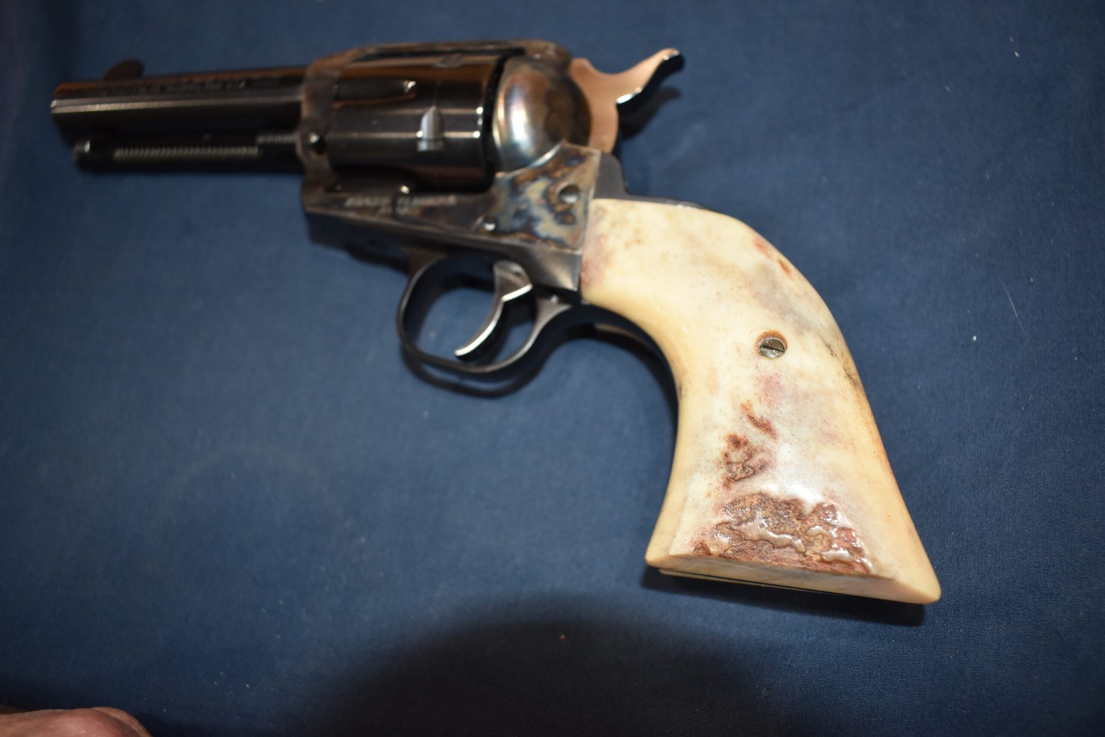 RUGER NEW MODEL BLACKHAWK OR OLD VAQUERO VINTAGE SAMBAR STAG GRIPS RBHS35 - Image 4