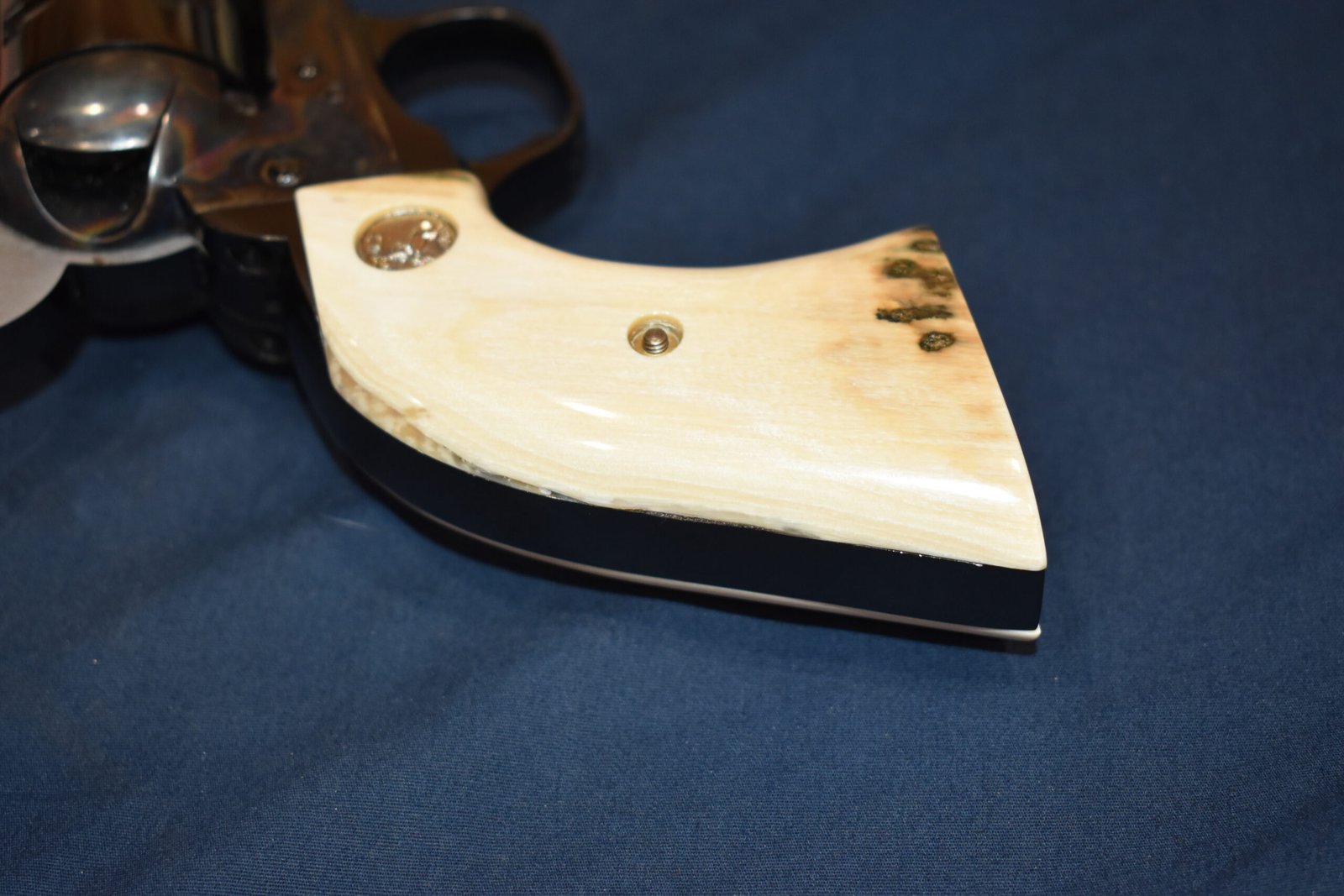 COLT SINGLE ACTION ARMY (S.A.A.) MAMMOTH IVORY GRIPS SAAMI25 - Image 8