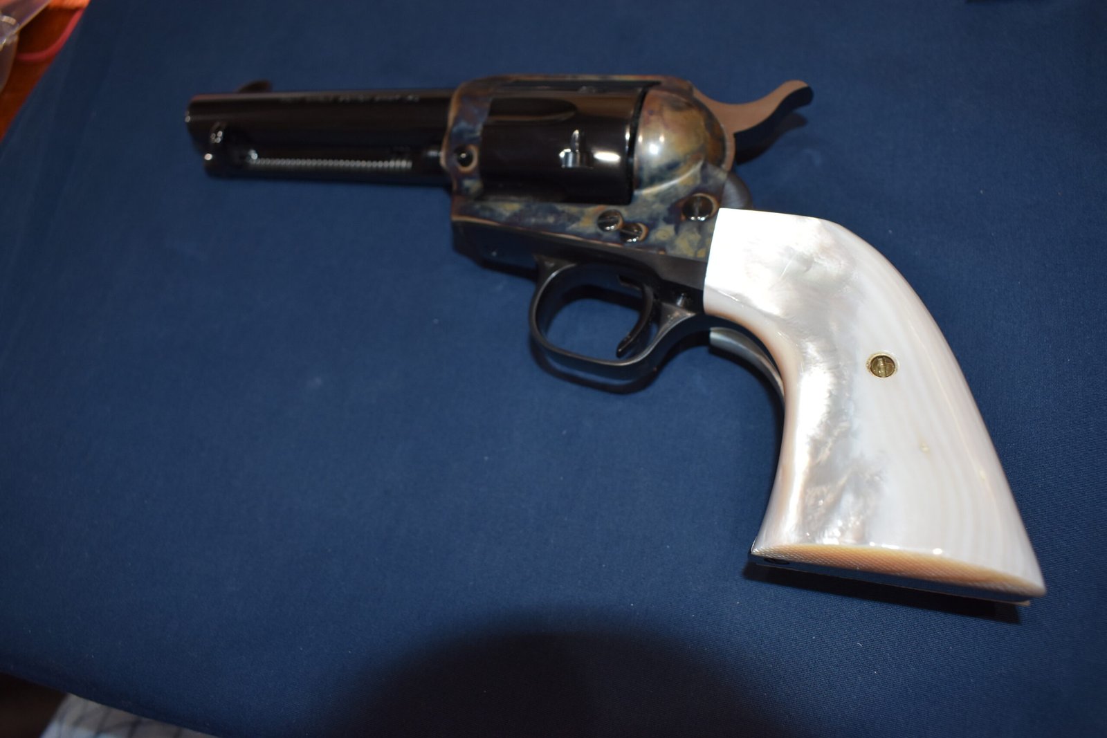COLT SINGLE ACTION ARMY (S.A.A.) CARVED MOTHER OF PEARL GRIPS SAAMP9 - Image 6