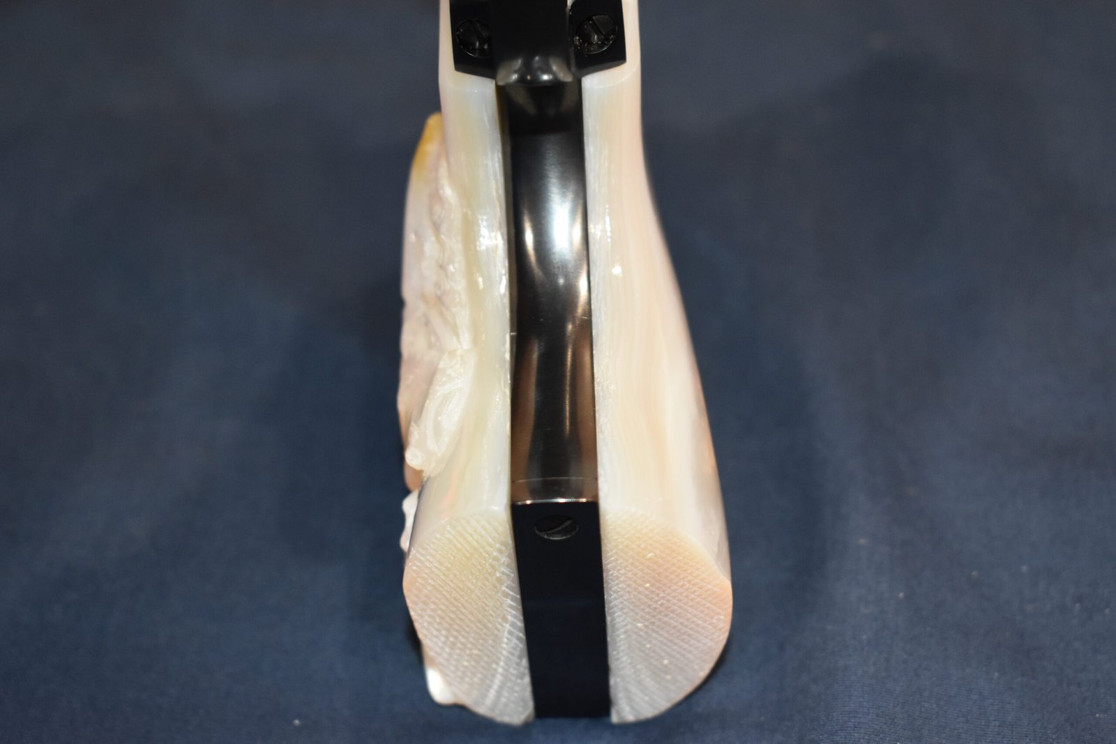 COLT SINGLE ACTION ARMY (S.A.A.) CARVED MOTHER OF PEARL GRIPS SAAMP9 - Image 10
