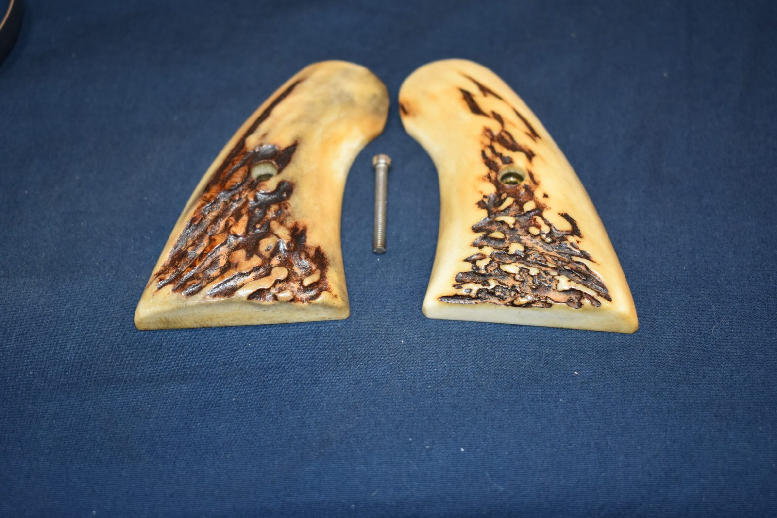 COLT PYTHON / OFFICER'S MODEL MATCH VINTAGE SAMBAR STAG GRIPS CPSS41 - Image 3