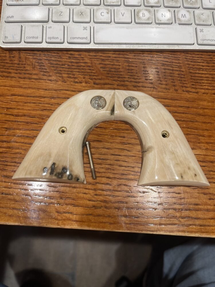 COLT SINGLE ACTION ARMY (S.A.A.) MAMMOTH IVORY GRIPS SAAMI25