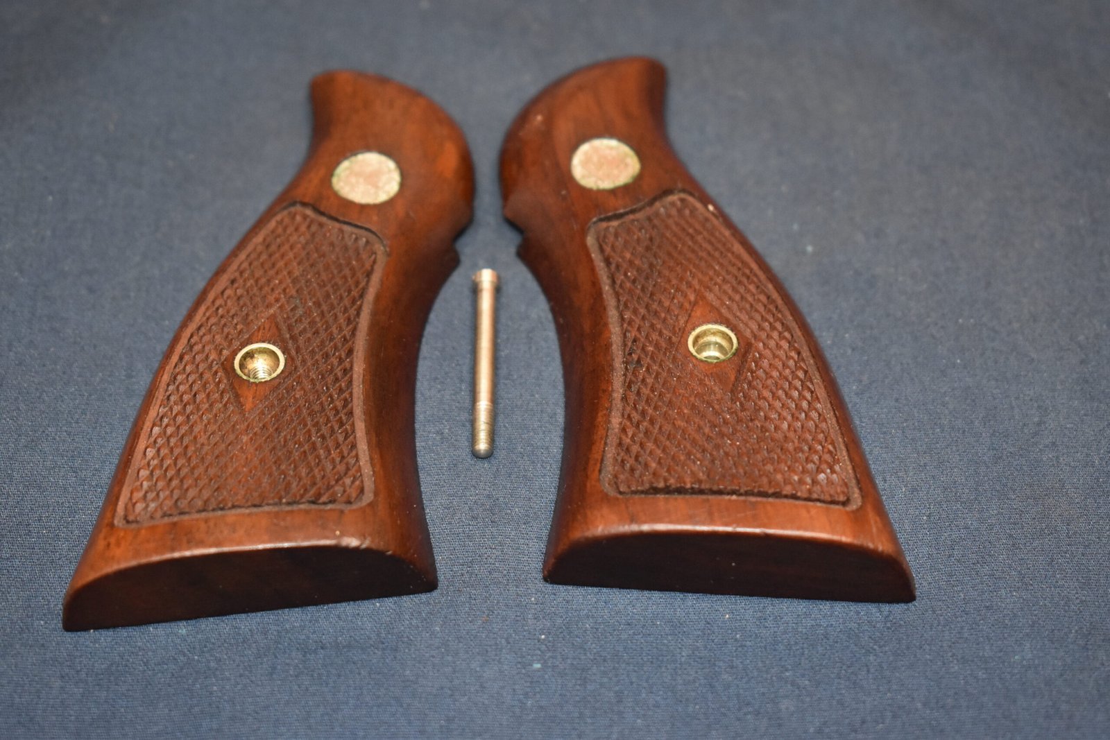 SMITH & WESSON N FRAME DIAMOND MAGNA GRIPS NDM18 - Image 3