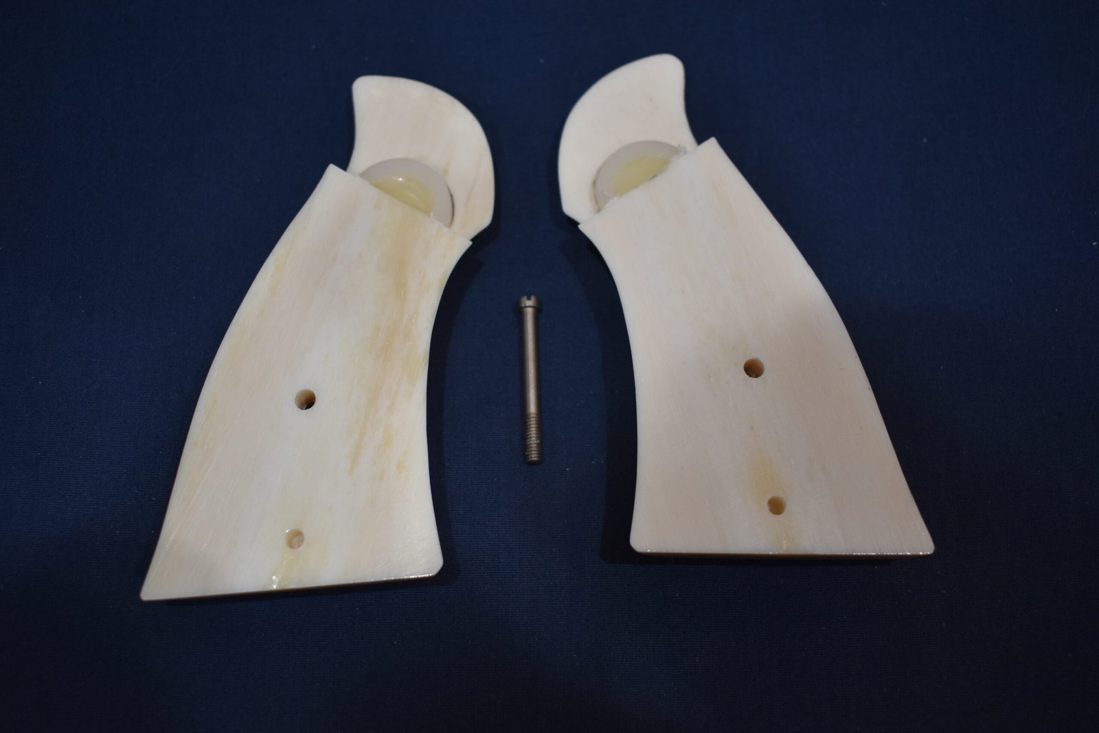 SMITH & WESSON N FRAME PREMIUM GRADE GIRAFFE BONE GRIPS SWNGB20 - Image 4