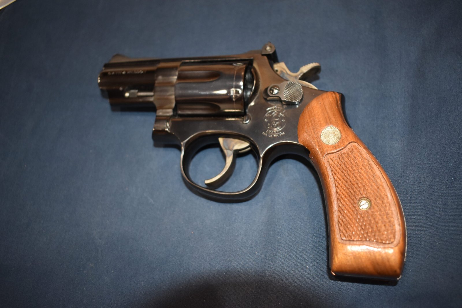 SMITH & WESSON K FRAME SQUARE BUTT FACTORY MAGNA GRIPS KRBM15 - Image 5