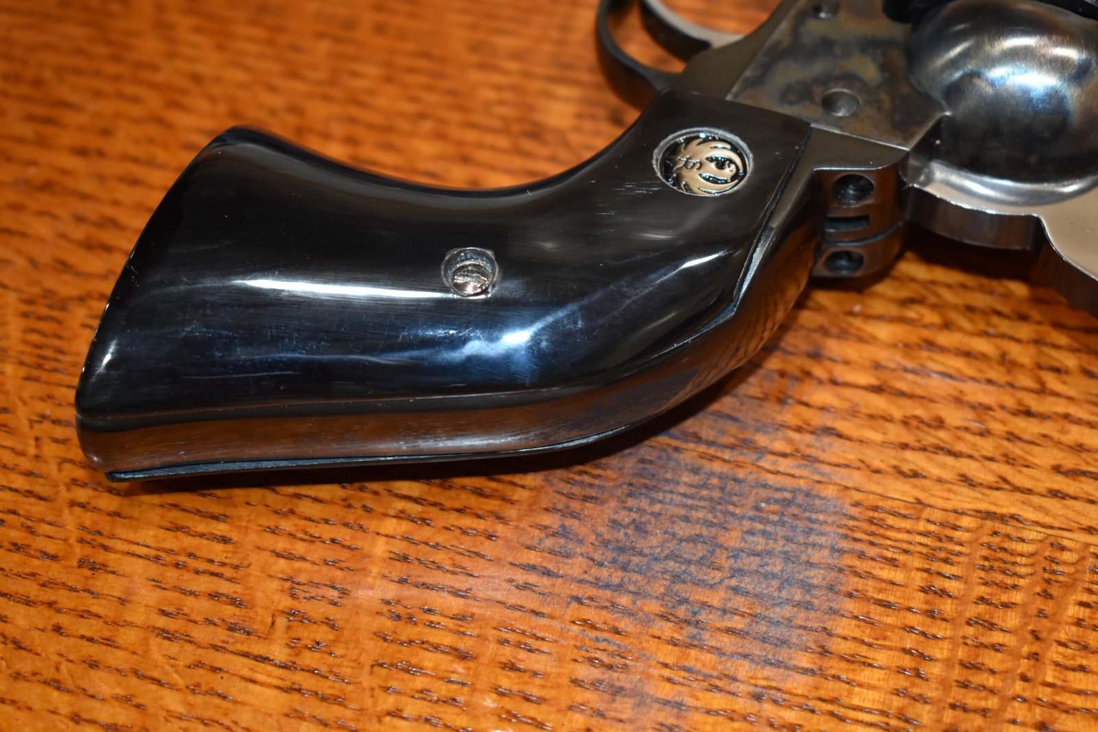 RUGER NEW MODEL BLACKHAWK OR OLD VAQUERO SMOOTH BUFFALO HORN GRIPS RBHBH21 - Image 6