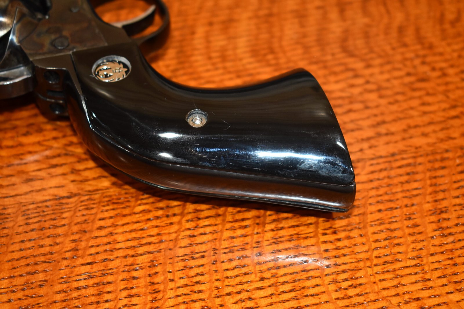 RUGER NEW MODEL BLACKHAWK OR OLD VAQUERO SMOOTH BUFFALO HORN GRIPS RBHBH21 - Image 7