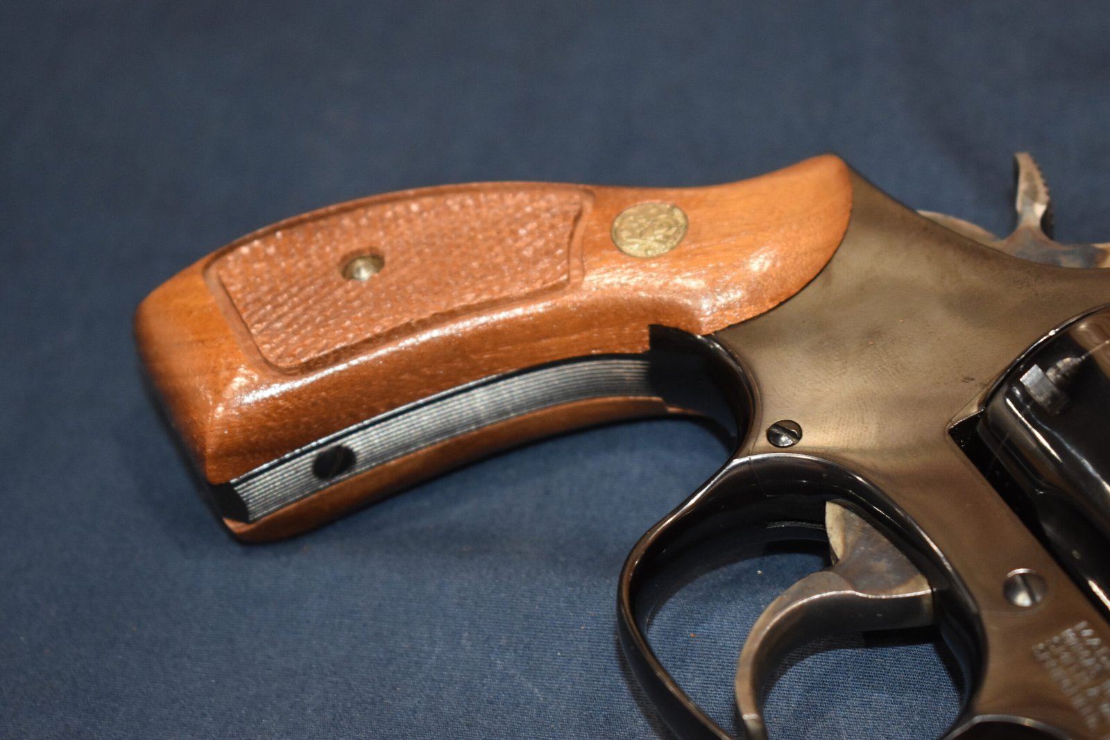 SMITH & WESSON K FRAME SQUARE BUTT FACTORY MAGNA GRIPS KRBM15 - Image 12