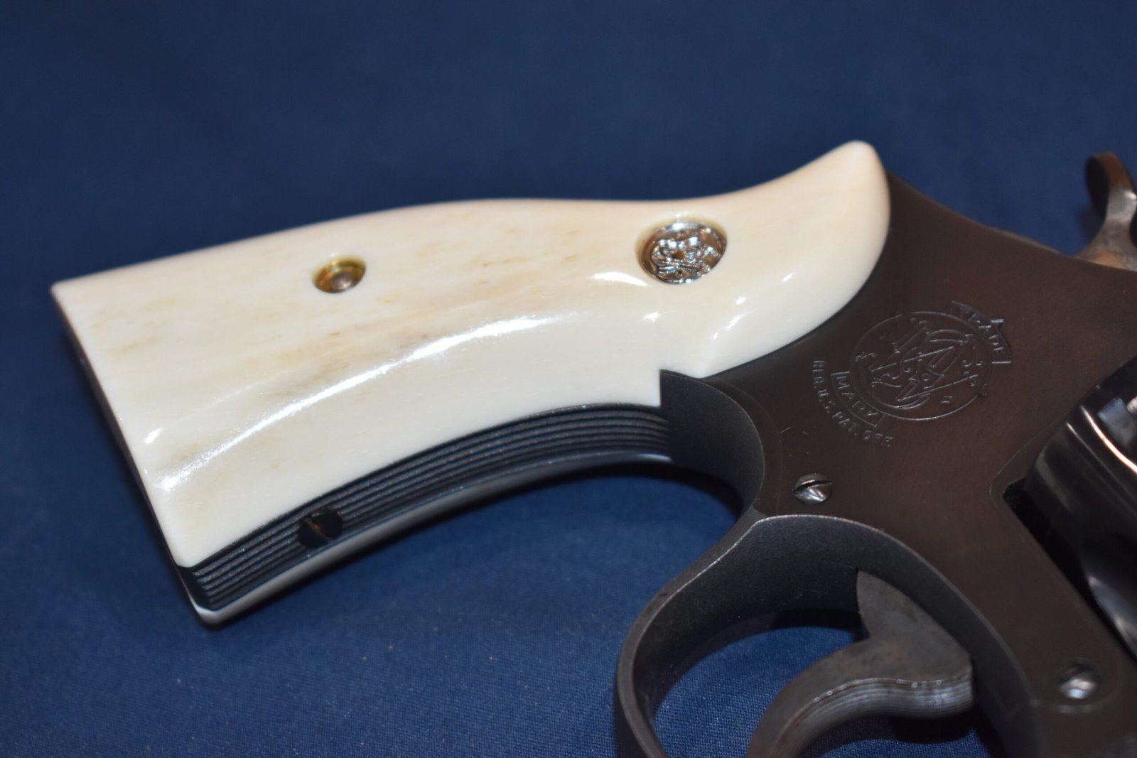 SMITH & WESSON N FRAME PREMIUM GRADE GIRAFFE BONE GRIPS SWNGB20 - Image 12