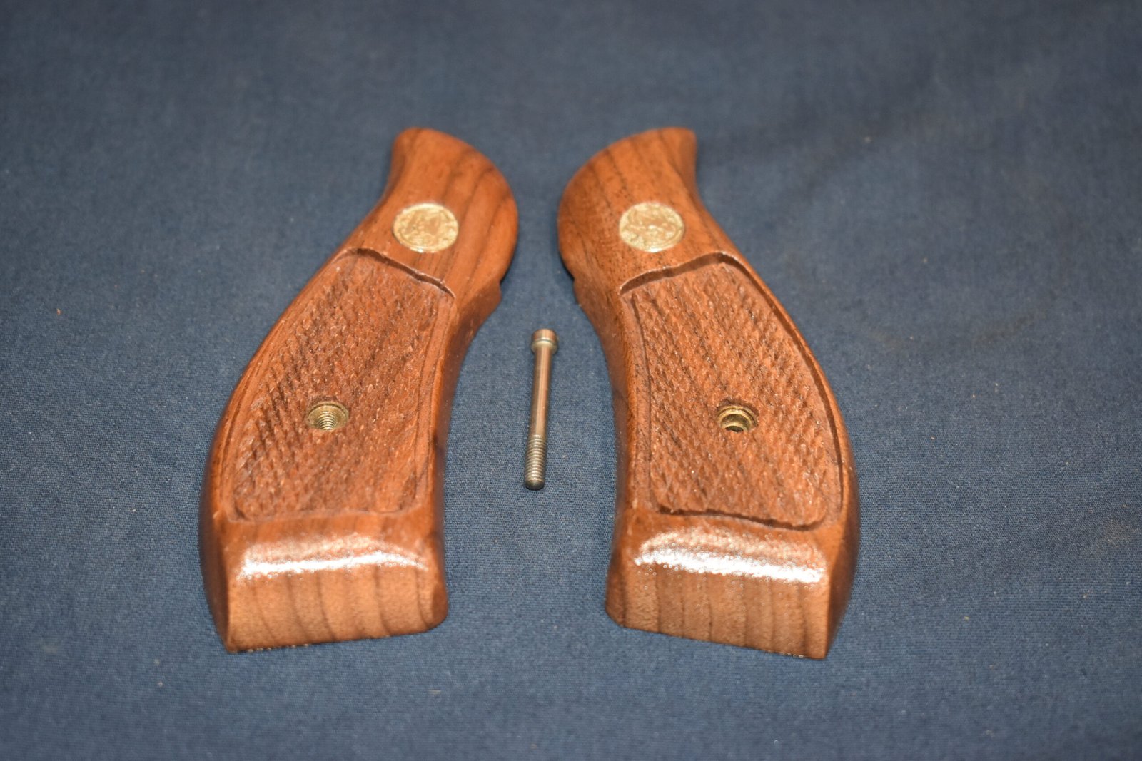 SMITH & WESSON K FRAME NOS SQUARE BUTT FACTORY MAGNA GRIPS KRBM16 - Image 4