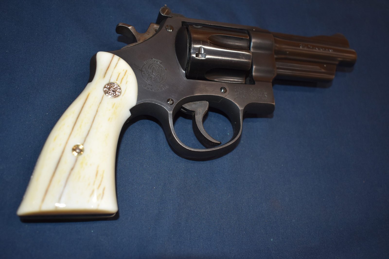 SMITH & WESSON N FRAME PREMIUM GRADE GIRAFFE BONE GRIPS SWNGB21 - Image 8
