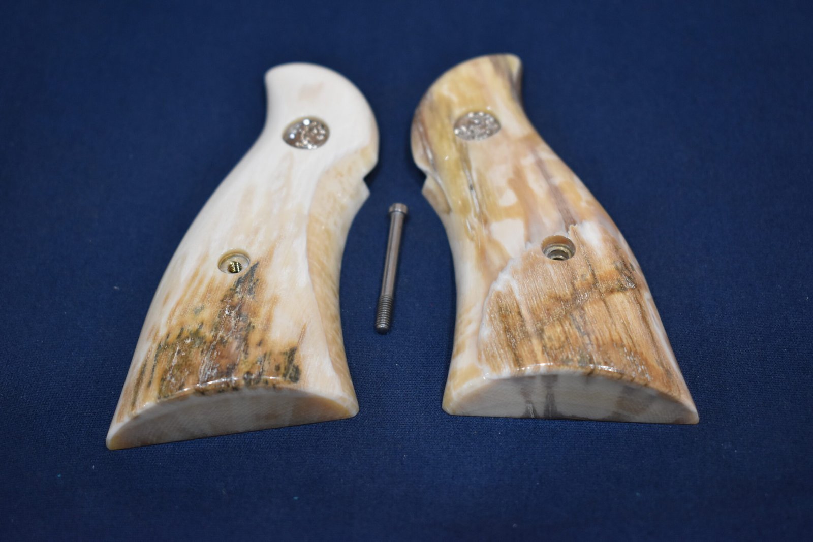 SMITH & WESSON N FRAME MAMMOTH IVORY GRIPS NMI7 - Image 3