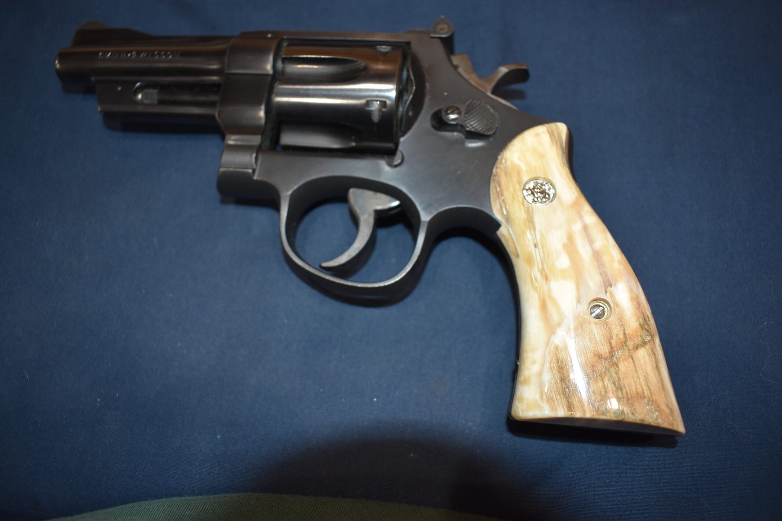 SMITH & WESSON N FRAME MAMMOTH IVORY GRIPS NMI7 - Image 5