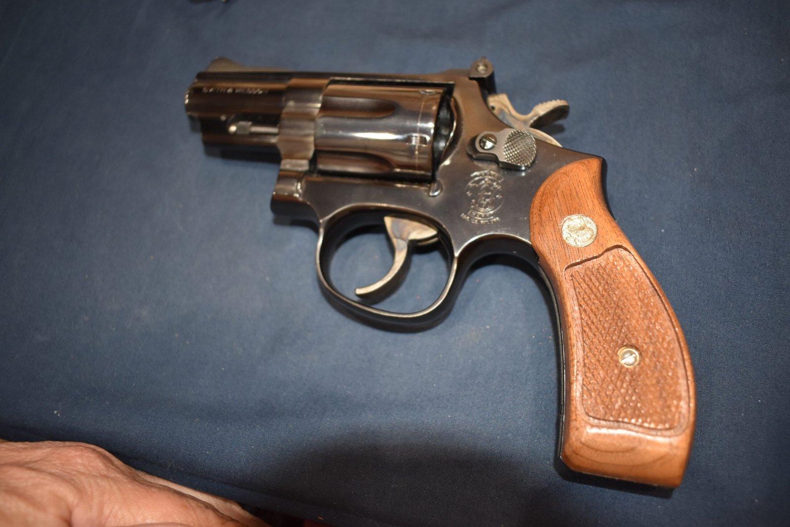 SMITH & WESSON K FRAME NOS SQUARE BUTT FACTORY MAGNA GRIPS KRBM17 - Image 6