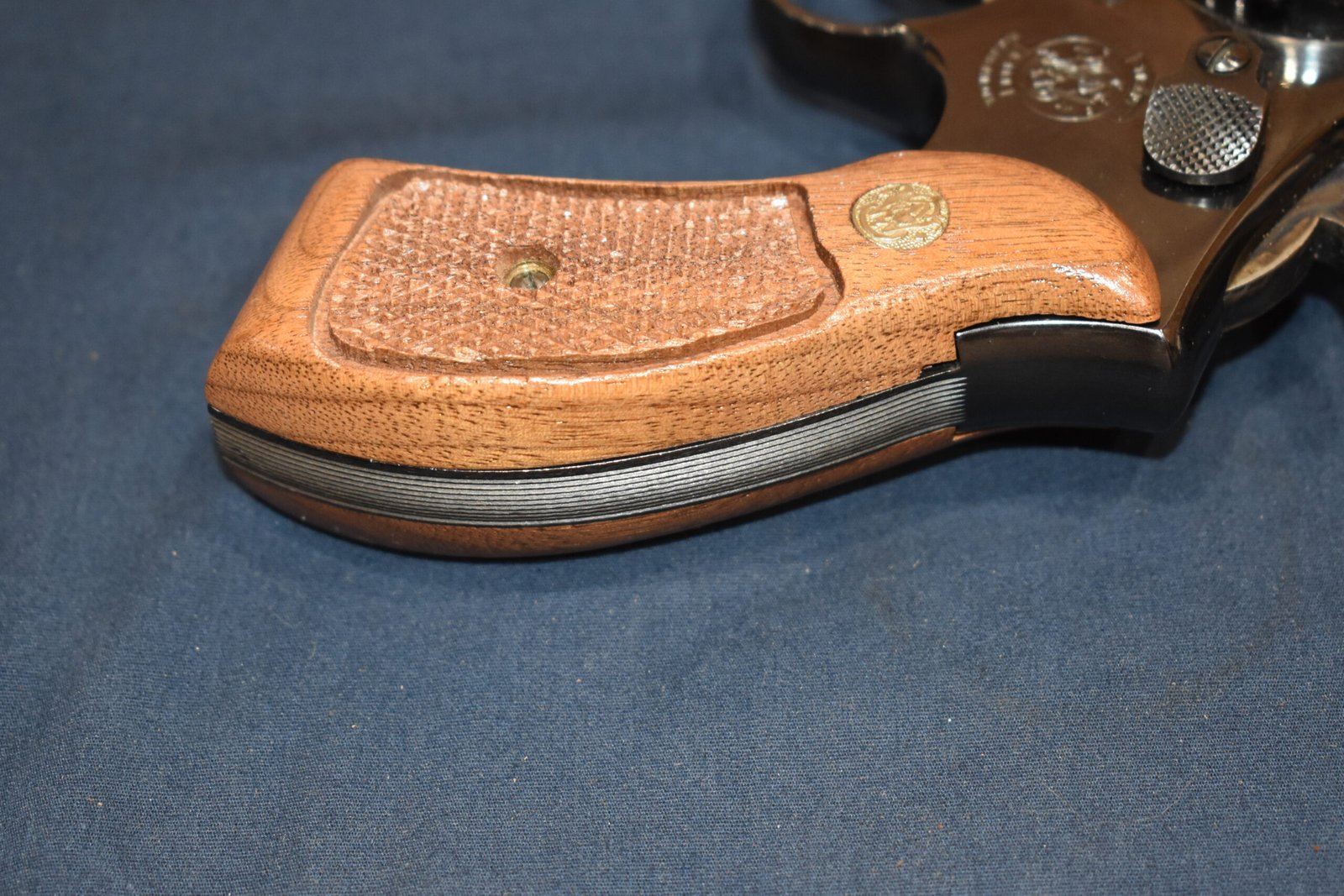 SMITH & WESSON K FRAME NOS SQUARE BUTT FACTORY MAGNA GRIPS KRBM17 - Image 7
