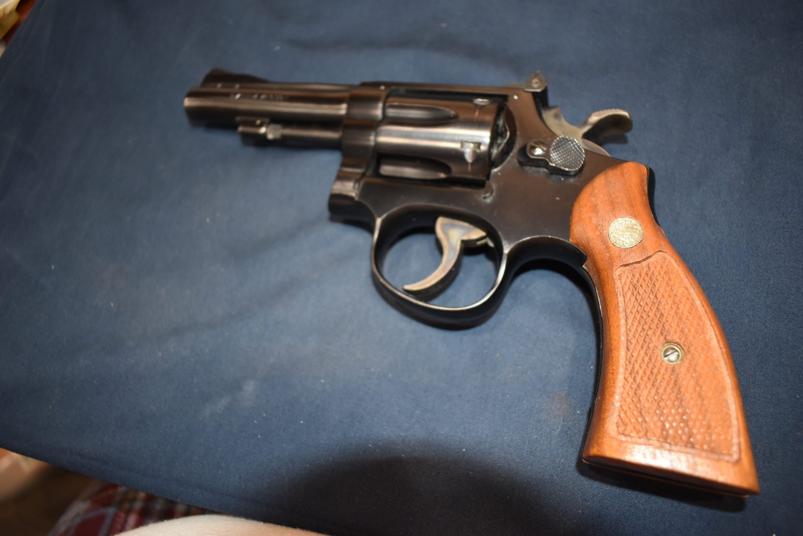SMITH & WESSON K FRAME SQUARE BUTT MAGNA GRIPS KSQM15 - Image 5