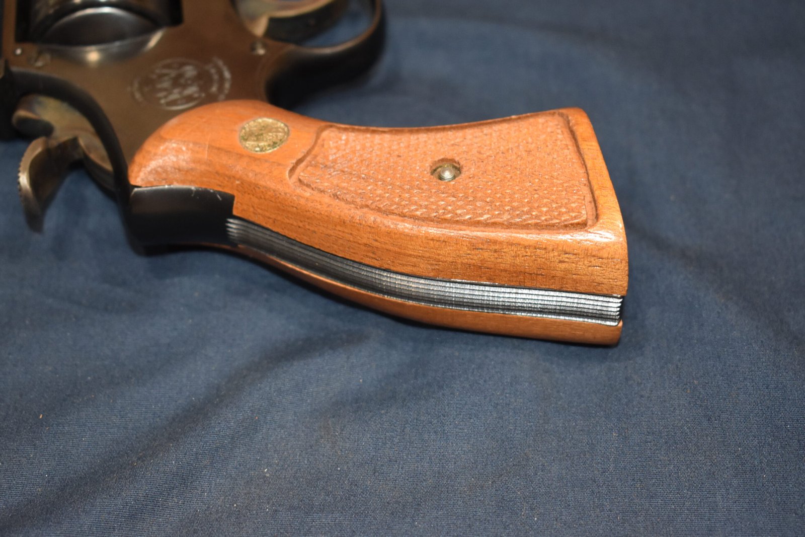SMITH & WESSON K FRAME SQUARE BUTT MAGNA GRIPS KSQM15 - Image 12