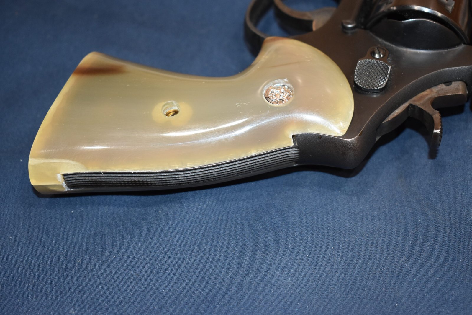 SMITH & WESSON N FRAME WATER BUFFALO HORN TARGET GRIPS SWNTWBH1 - Image 6