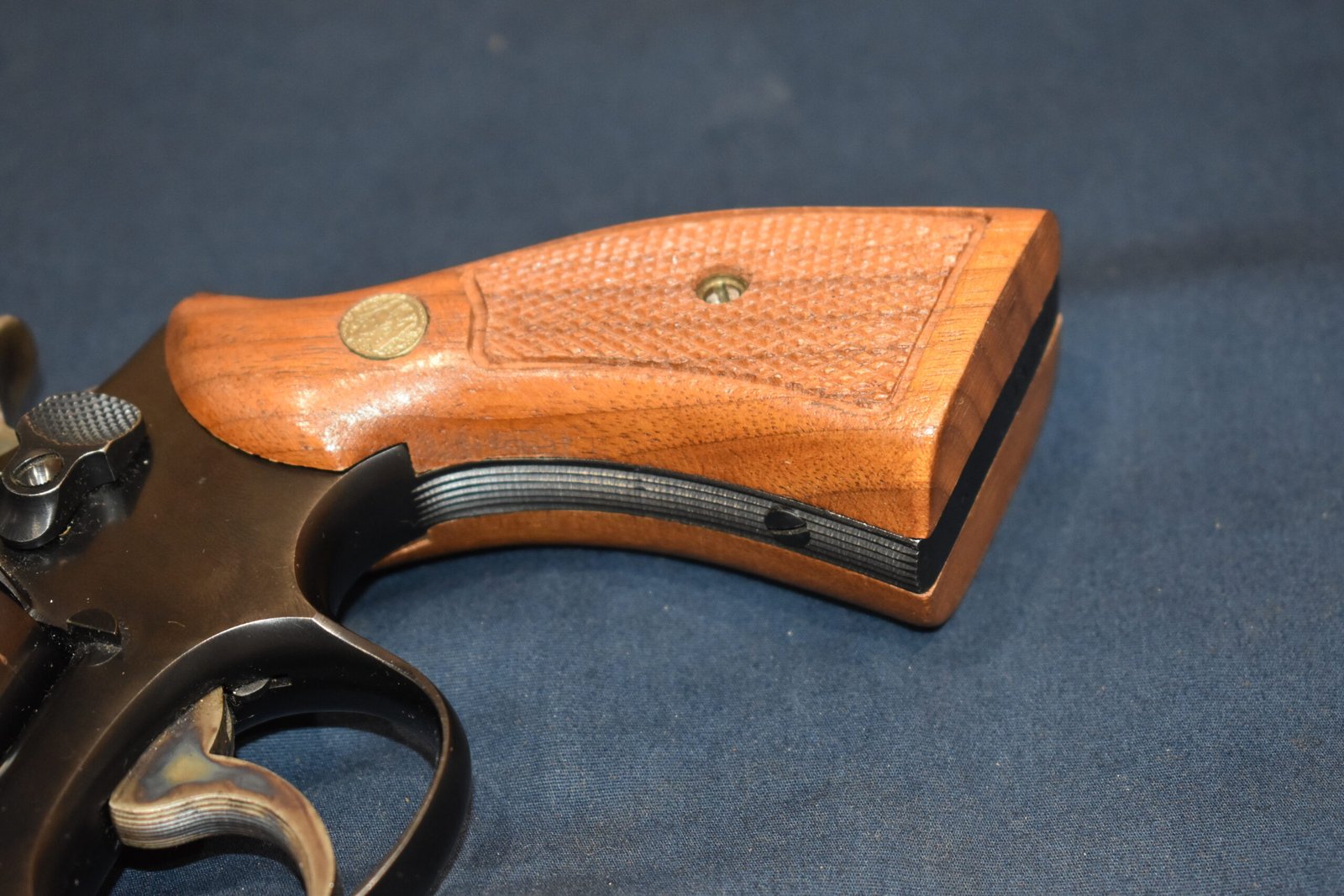 SMITH & WESSON K FRAME SQUARE BUTT MAGNA GRIPS KSQM15 - Image 13