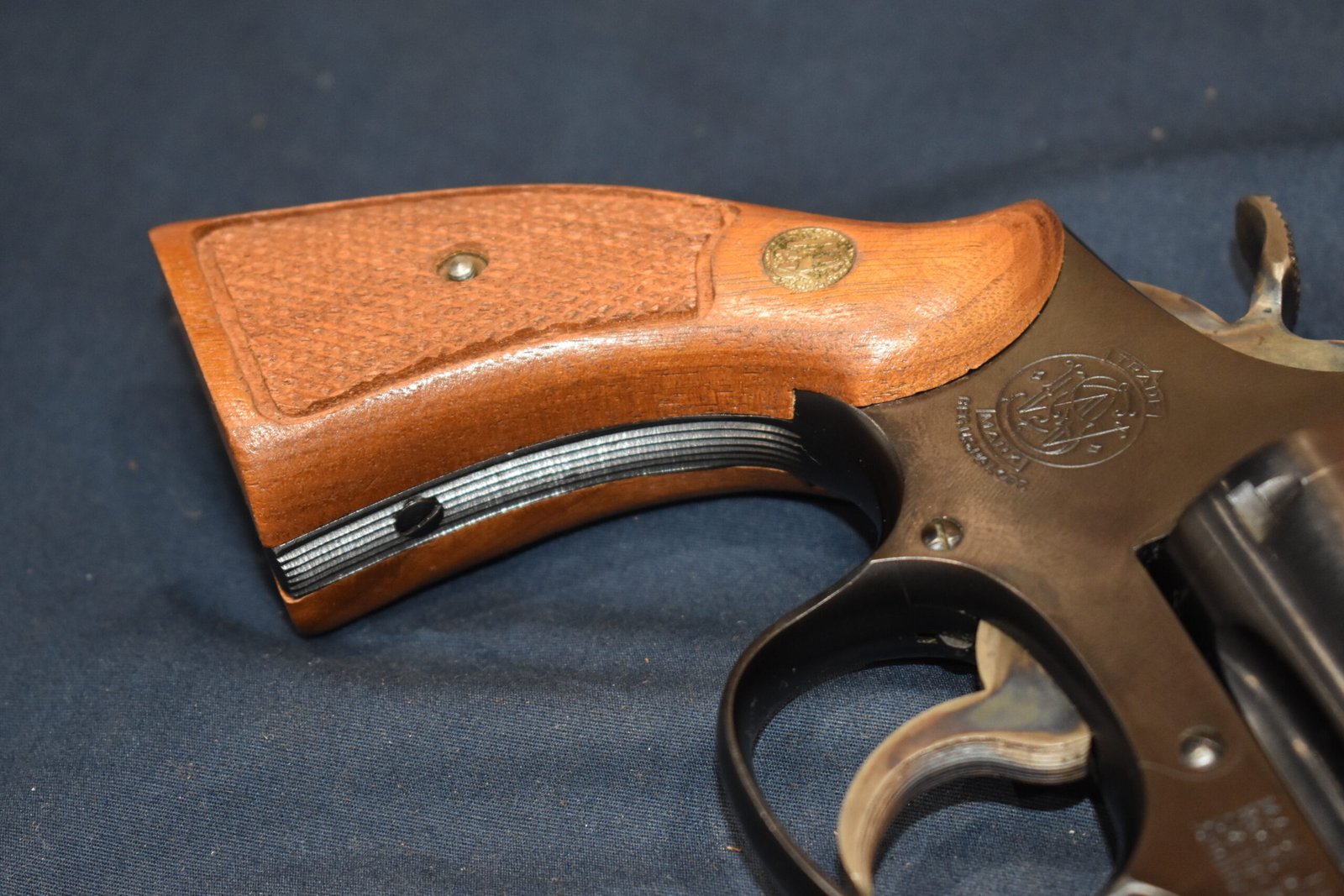 SMITH & WESSON K FRAME SQUARE BUTT MAGNA GRIPS KSQM15 - Image 7
