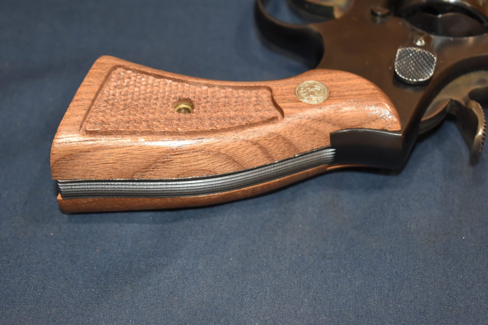 SMITH & WESSON K FRAME SQUARE BUTT MAGNA GRIPS KSQM16 - Image 6