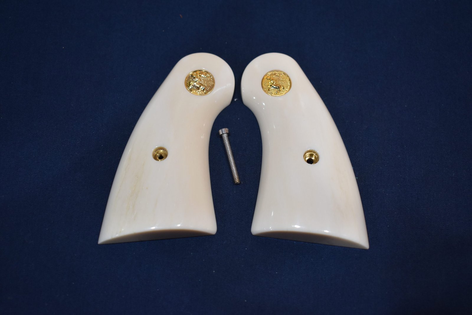 COLT PYTHON PREMIUM GRADE GIRAFFE BONE GRIPS CPGB28