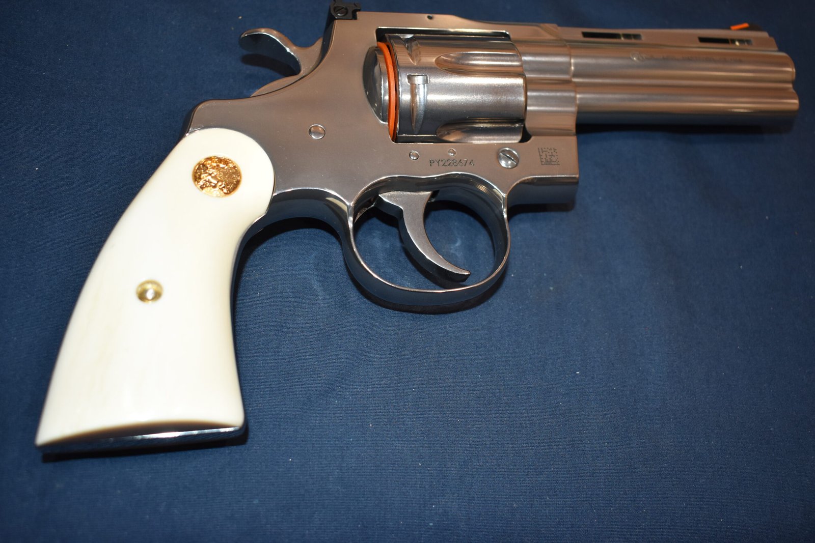 COLT PYTHON PREMIUM GRADE GIRAFFE BONE GRIPS CPGB28 - Image 8