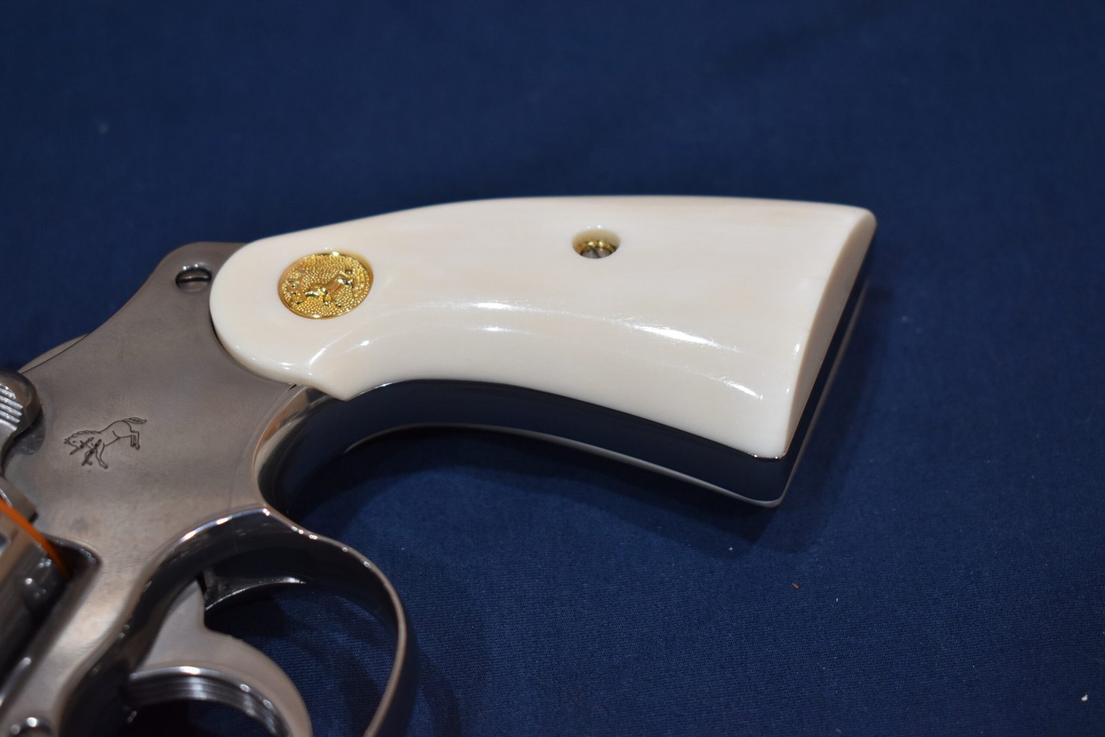 COLT PYTHON PREMIUM GRADE GIRAFFE BONE GRIPS CPGB28 - Image 13