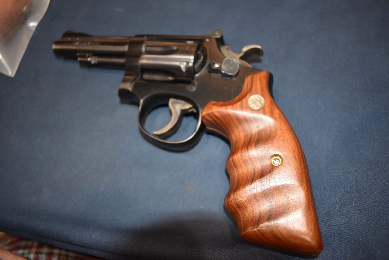 SMITH & WESSON K FRAME SQUARE BUTT FACTORY COMBAT GRIPS KSQC14 - Image 5