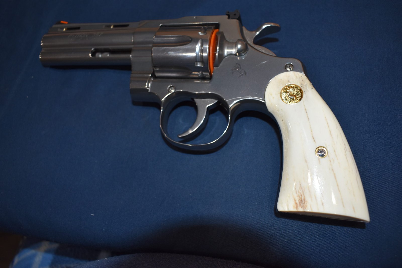 COLT PYTHON PREMIUM GRADE GIRAFFE BONE GRIPS CPGB29 - Image 5