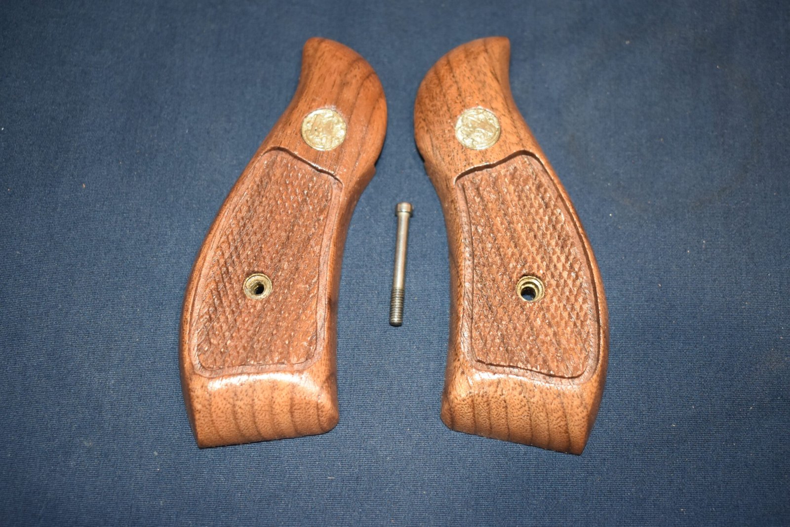 SMITH & WESSON K FRAME NOS SQUARE BUTT FACTORY MAGNA GRIPS KRBM16 - Image 3