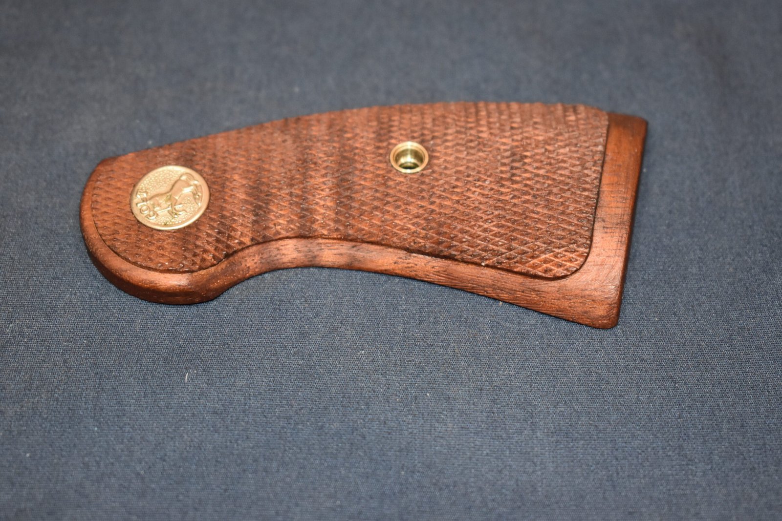 COLT FACTORY SHOOTING MASTER WOOD GRIPS CSMFW1 - Image 5