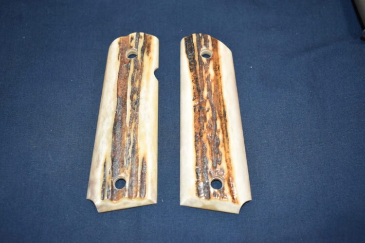 COLT 1911 VINTAGE SAMBAR STAG GRIPS 1911SS49