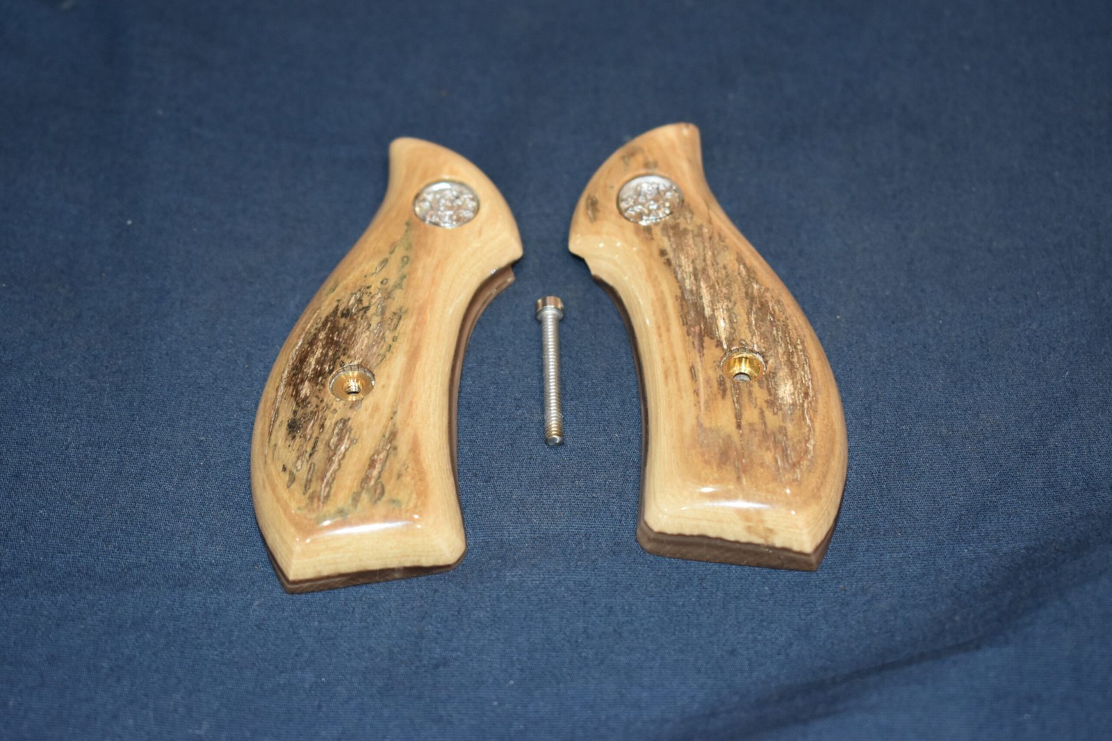SMITH & WESSON J FRAME MAMMOTH IVORY GRIPS JMI10 - Image 3