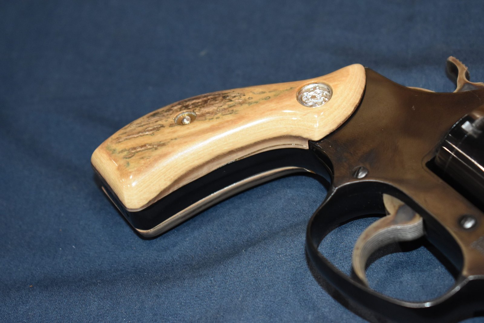 SMITH & WESSON J FRAME MAMMOTH IVORY GRIPS JMI10 - Image 12