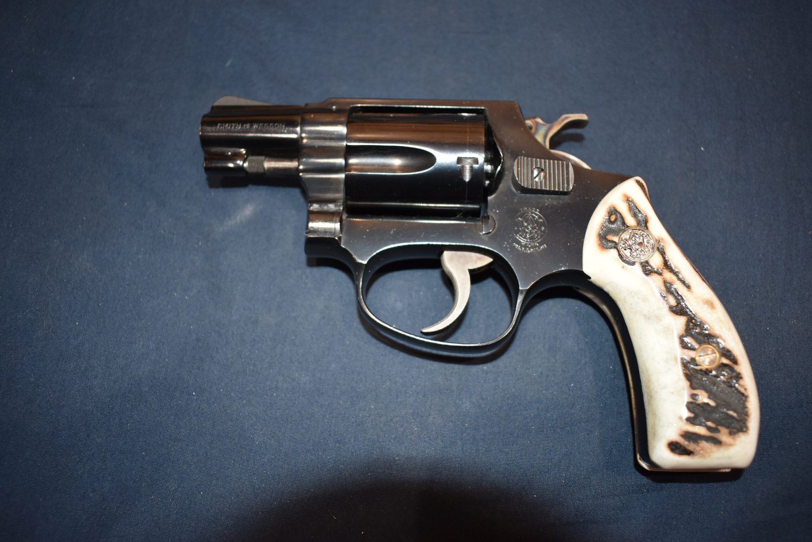 SMITH & WESSON J FRAME ROUND BUTT VINTAGE SAMBAR STAG GRIPS JRBS18 - Image 5