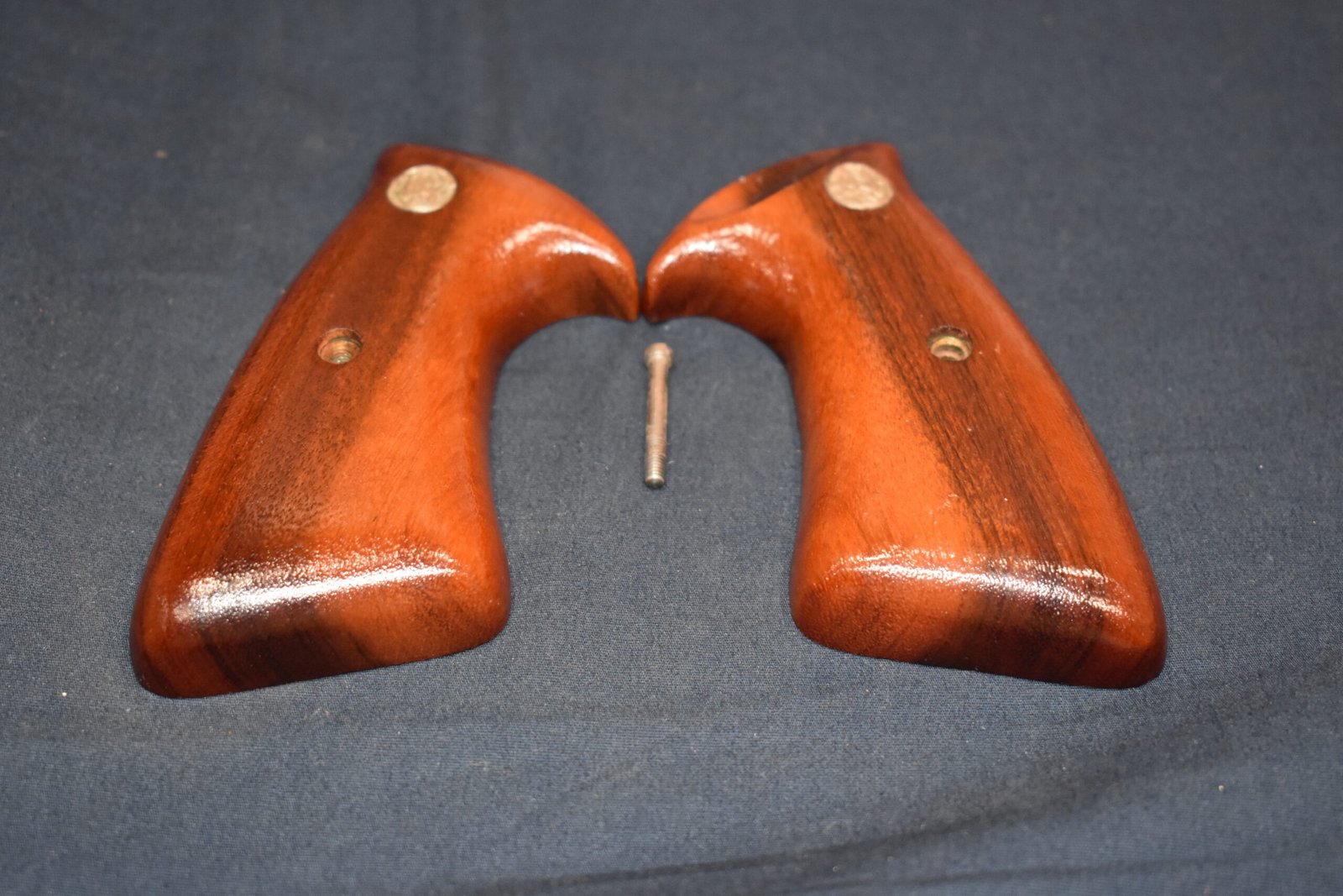 SMITH & WESSON J FRAME TARGET GRIP JT38 - Image 3