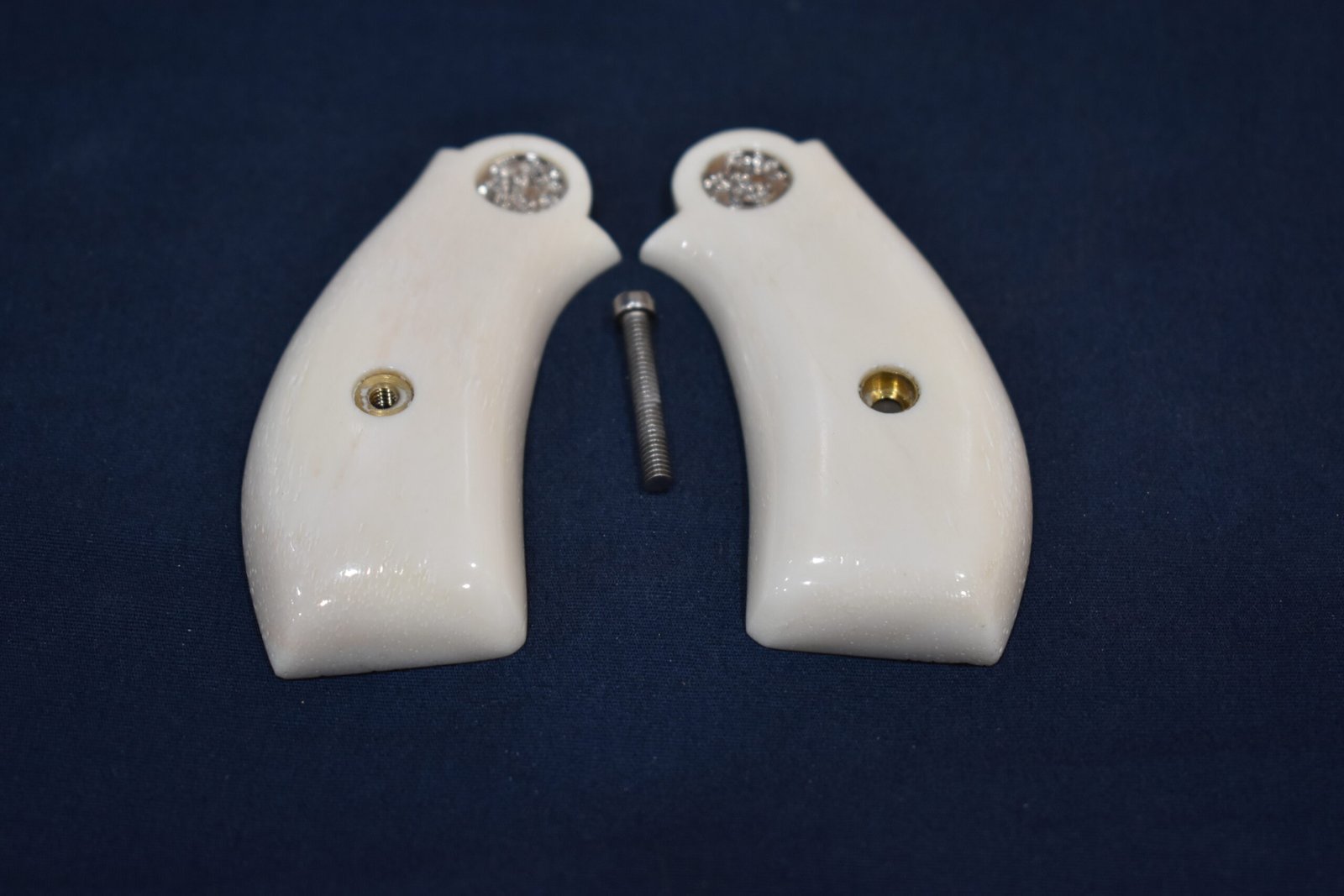 SMITH & WESSON J FRAME PREMIUM GRADE GIRAFFE BONE GRIPS JRBGB23 - Image 3